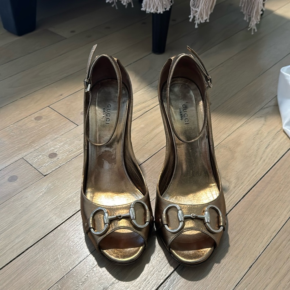 Gucci Bronze slingback heel with buckle size 9.5